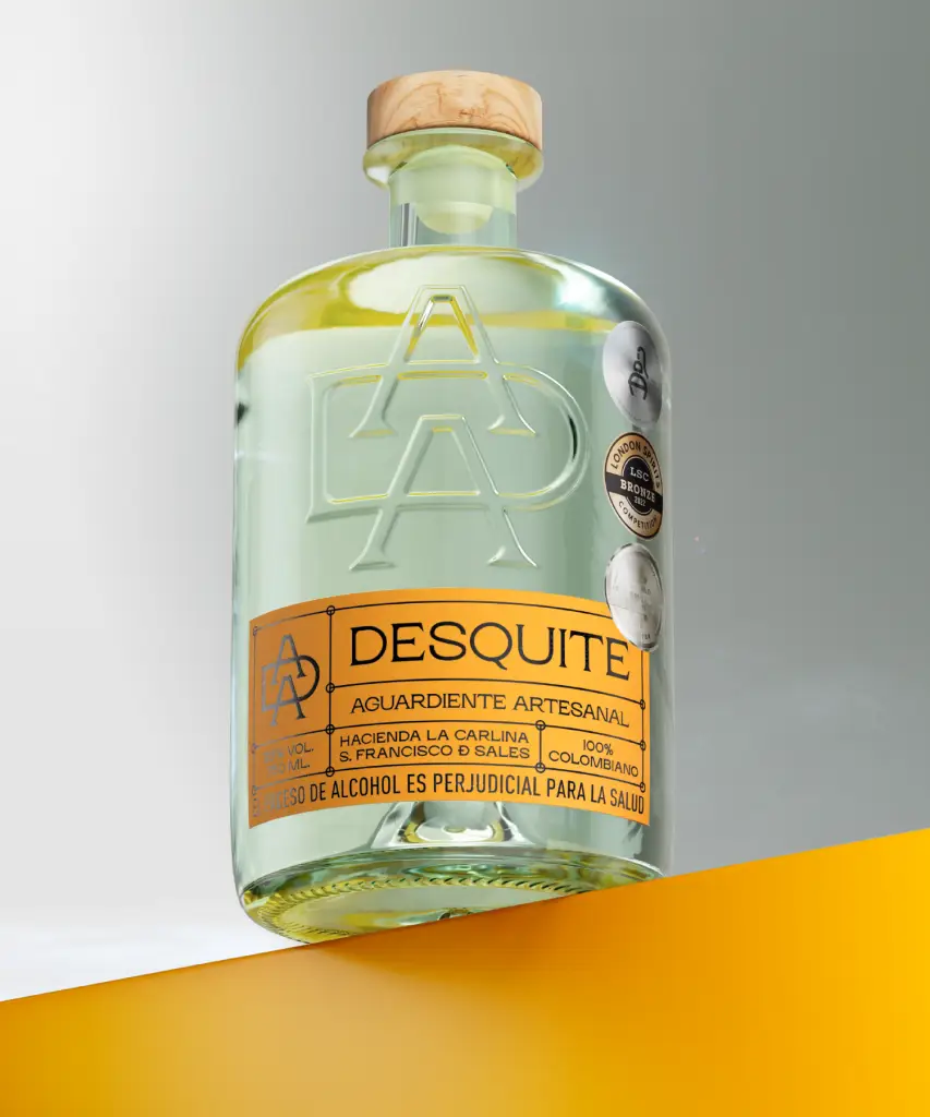 Visualización render 3d de botella Aguardiente Desquite